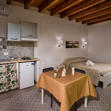 Ferienwohnung Il Cortile Castellammare del Golfo Exterior foto