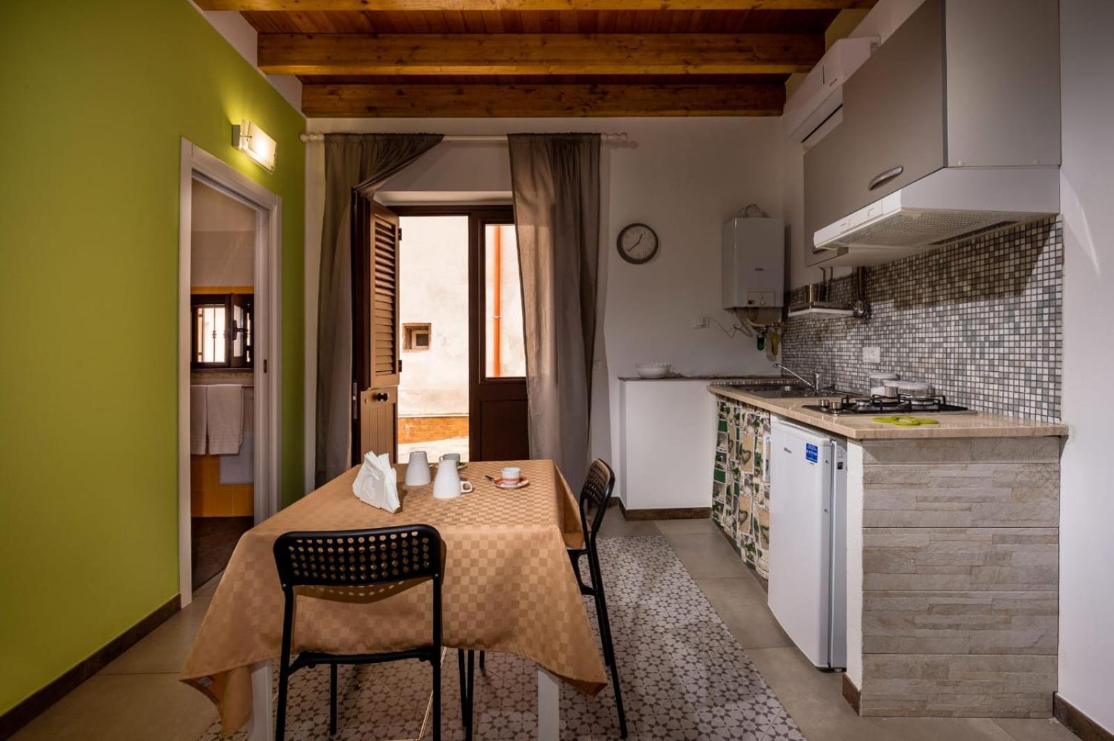 Ferienwohnung Il Cortile Castellammare del Golfo Exterior foto