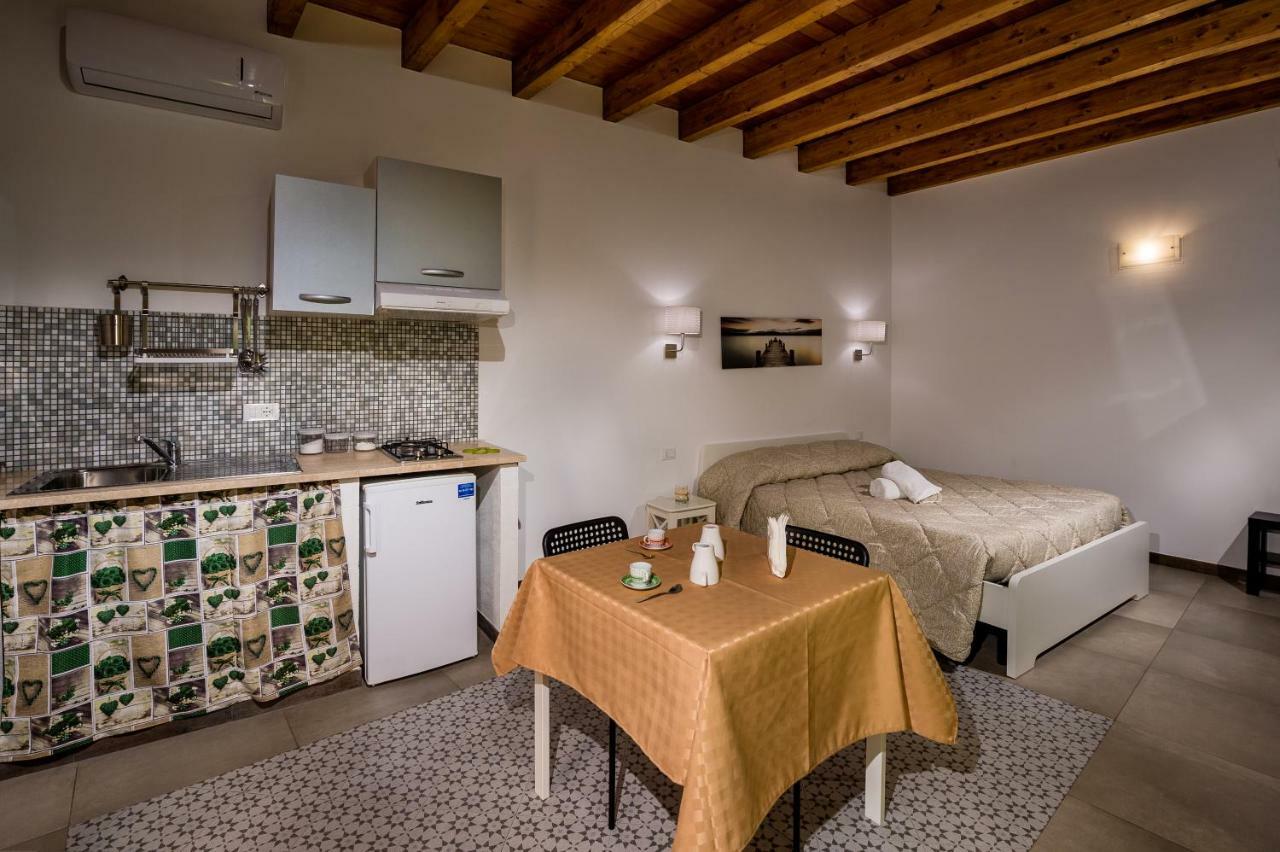 Ferienwohnung Il Cortile Castellammare del Golfo Exterior foto